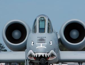 a-10雷電攻擊機