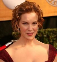 Elizabeth Perkins