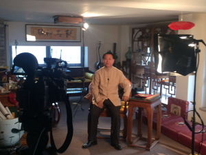 2015年王洪年先生受天津電視台邀請做客《聚焦房地產》節目講解古建築文化