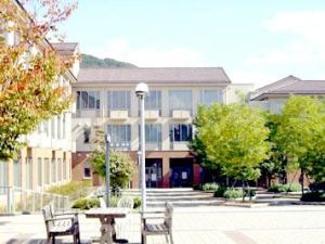 日本製作大學 日本製作大學