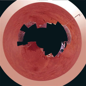 美國宇航局08年7月31日發布的“鳳凰”號火星探測器在火星拍攝的全景照片