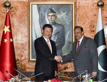 國家主席習近平在伊斯蘭瑪巴德會見巴基斯坦總統海珊 