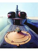 033G型潛艇上的鷹擊-8反艦飛彈發射筒