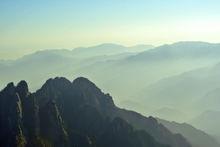 黃山[世界文化與自然雙重遺產，國家5A級旅遊景區]