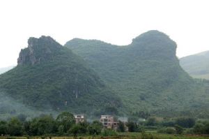 鯉魚山與回頭山