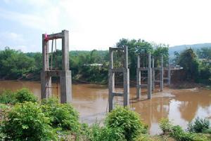 建設新農村 修大橋