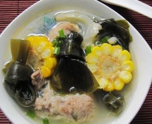 肉骨頭海帶玉米湯