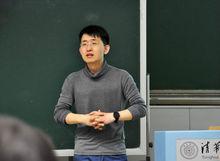 那岩走進清華大學演講