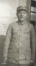 1937年任八路軍政治部副主任的鄧小平