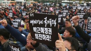當地時間2016年10月29日，韓國多地民眾示威，要求總統朴槿惠下台。