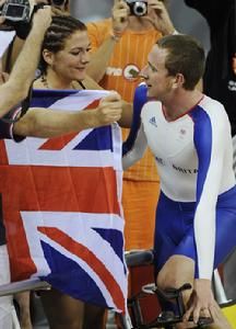 英國選手布拉德利·威金斯奪得北京奧運會男子4公里個人追逐賽金牌