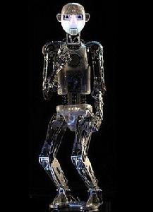 “機甲演員”機器人能夠與人類觀眾進行互動，並且會說經程式設定的15種語言。