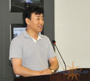 中央黨校地廳級經濟金融研究班黨支部書記、中國銀行天津分行行長車德宇講話