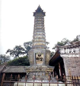 顯通寺銅塔