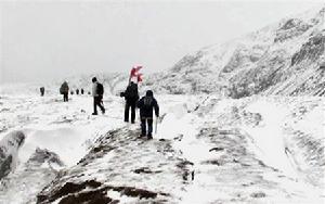 人類首次登頂西藏若尼峰其中兩人是中國大學生