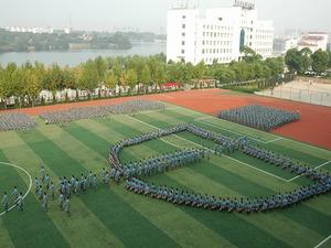 （圖）南昌陸軍學院軍訓