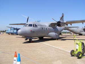 CN-235運輸機