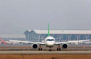 國產大飛機——C919擇機起飛