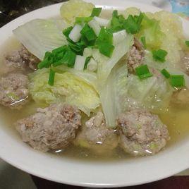 白菜冬粉肉丸湯