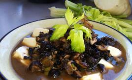 木耳香菇燉豆腐