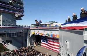 尼米茲級航空母艦的升降機