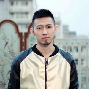 飛行官小北 飛行官小北