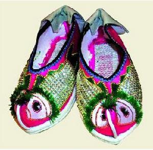 魚鞋（白族）