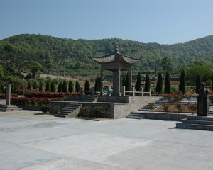 白峰革命烈士陵園