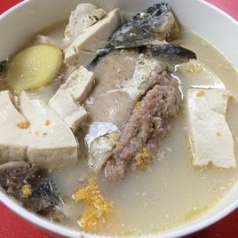 豆腐燉魚湯