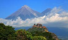 庫丘馬塔內斯山脈