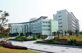 三峽大學科技學院。