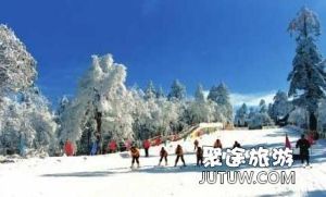 瓦屋山滑雪場