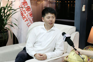 盧永峰接受中央電視台訪談