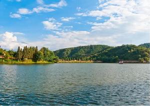 龍湖[福建省永定縣所轄湖泊]