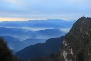 大峨山