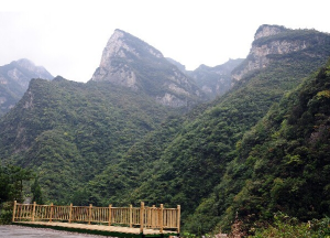 魚泉山風景區