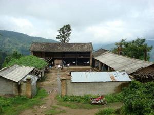 托盤山村