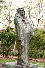 奧諾雷·德·巴爾扎克雕像