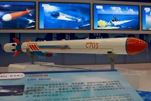 國產新型C-705空射型反艦飛彈 攝影：門廣闊