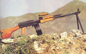 81式自動步槍