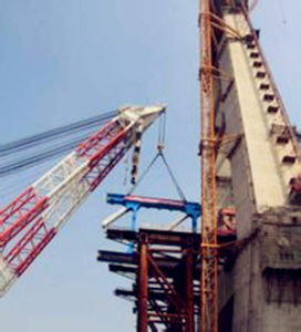 銅陵長江公鐵大橋開始架設鋼樑