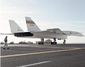 XB-70戰神侍婢式轟炸機