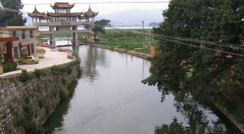 連線兩湖的江川縣玉帶河（隔河）