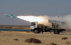 伊朗海軍試射一枚飛彈