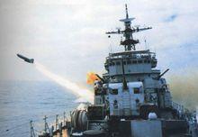 053H江湖級護衛艦發射上游-1反艦飛彈