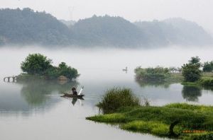 行走流水之間