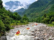 秦嶺峽谷漂流實拍