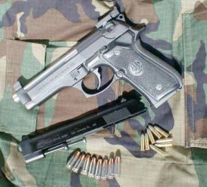 義大利伯萊達M92F型手槍