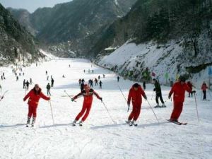 西安翠華山滑雪場