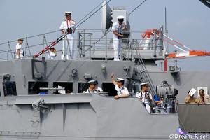 村雨級護衛艦艦橋頂部的導航雷達